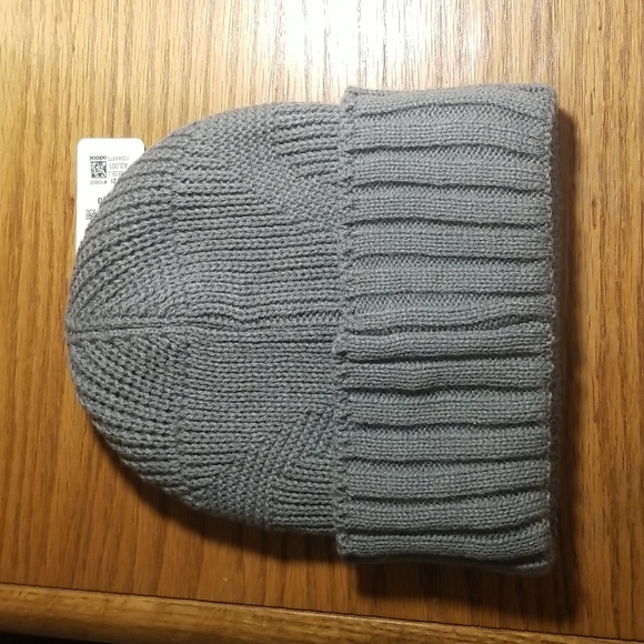 ADIDAS WINTER HAT - Picture 5 of 5
